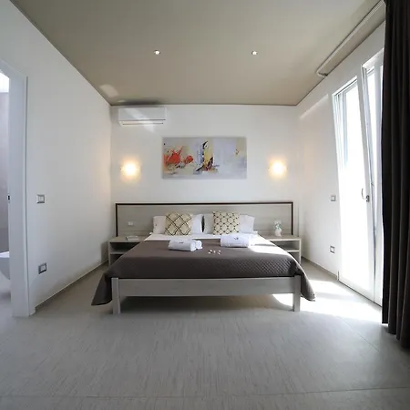 Bed and Breakfast Edonic 3*