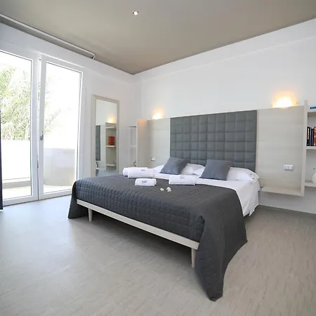 ベッド・アンド・ブレックファスト Edonic 3*